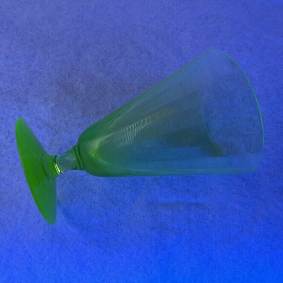 Green Uranium Glass Depression Cup Parfait Footed Panel Optic Fluted Vintage - Picture 6 of 12